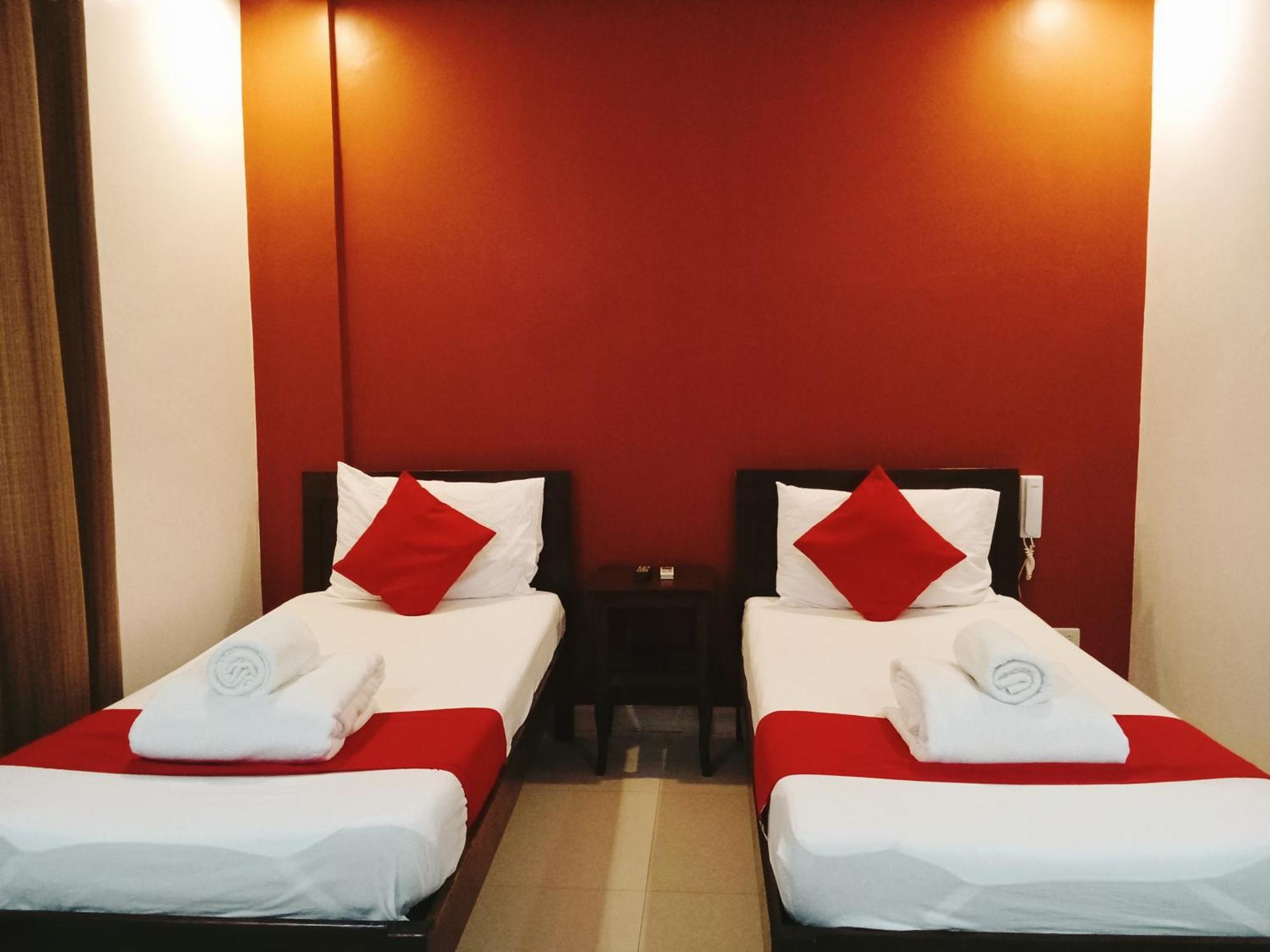 Royale Parc Hotel Puerto Princesa Palawan Bagian luar foto