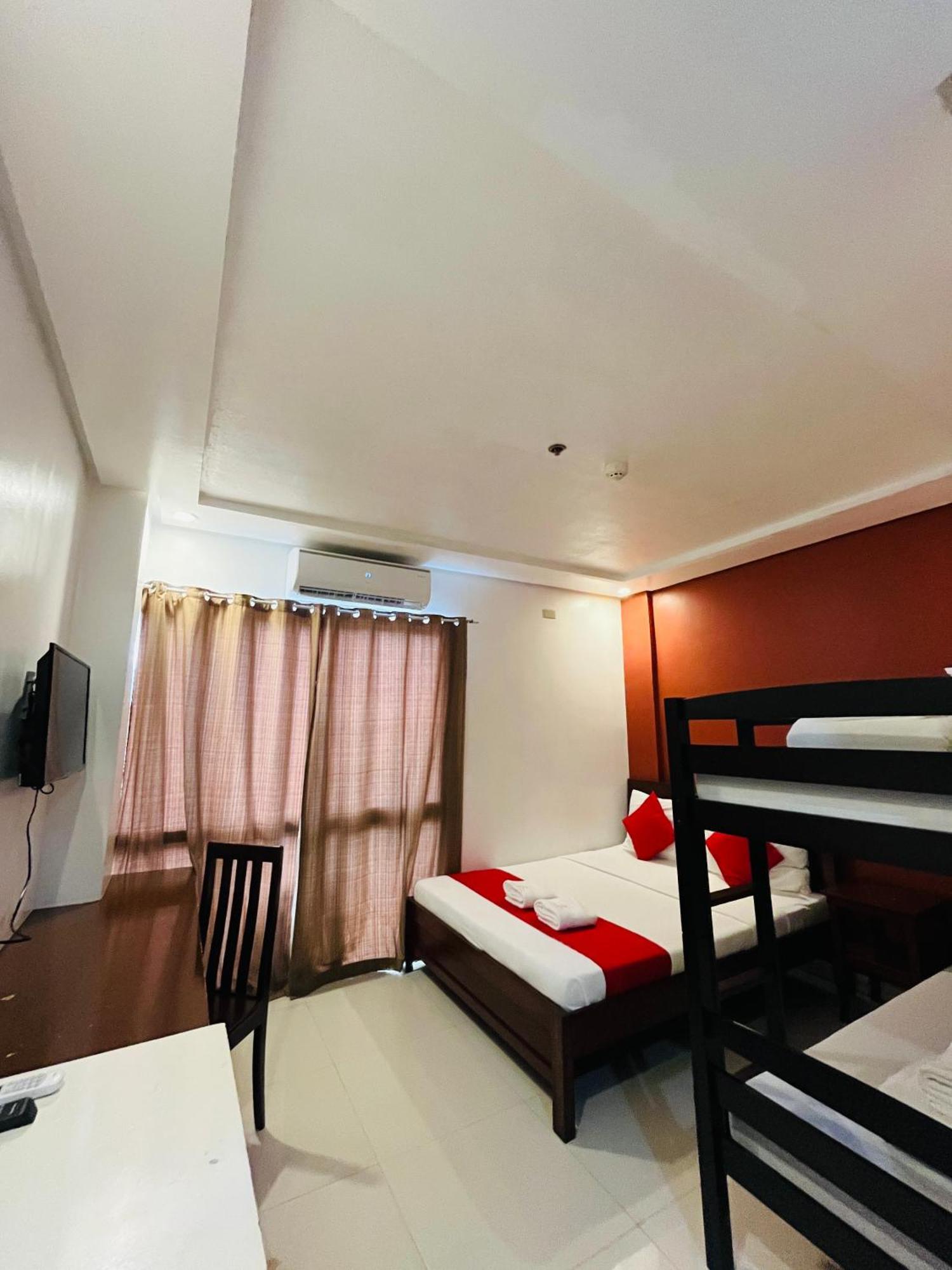 Royale Parc Hotel Puerto Princesa Palawan Bagian luar foto